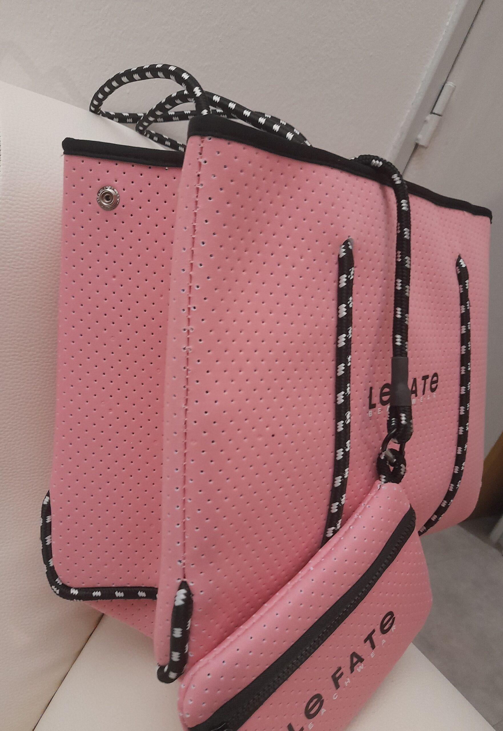 Sac cabas LEFATE en néoprène haute qualité (Rose clair) – Image 4