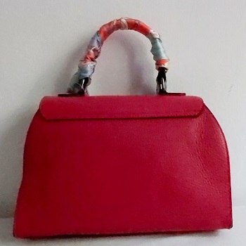 Sac à main semi-rigide en cuir avec foulard détachable (Rouge) – Image 2