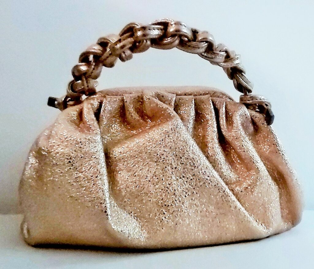 Sac-Pochette à bandoulière LOLA en cuir doré métallisé
