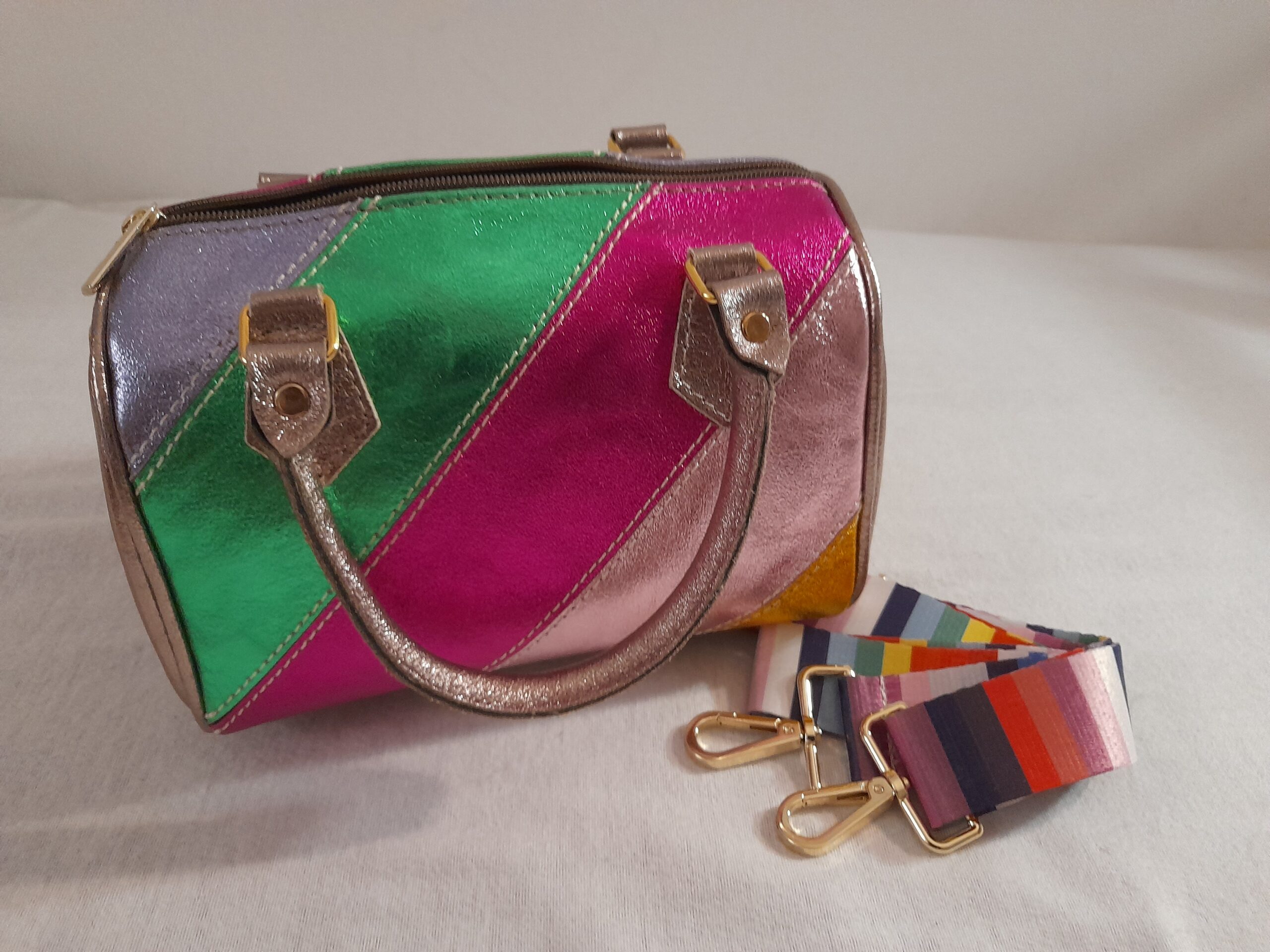 Sac en cuir bowling métallisé arc-en-ciel – Image 2