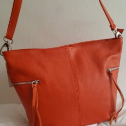 Sac à main UTA en cuir grainé