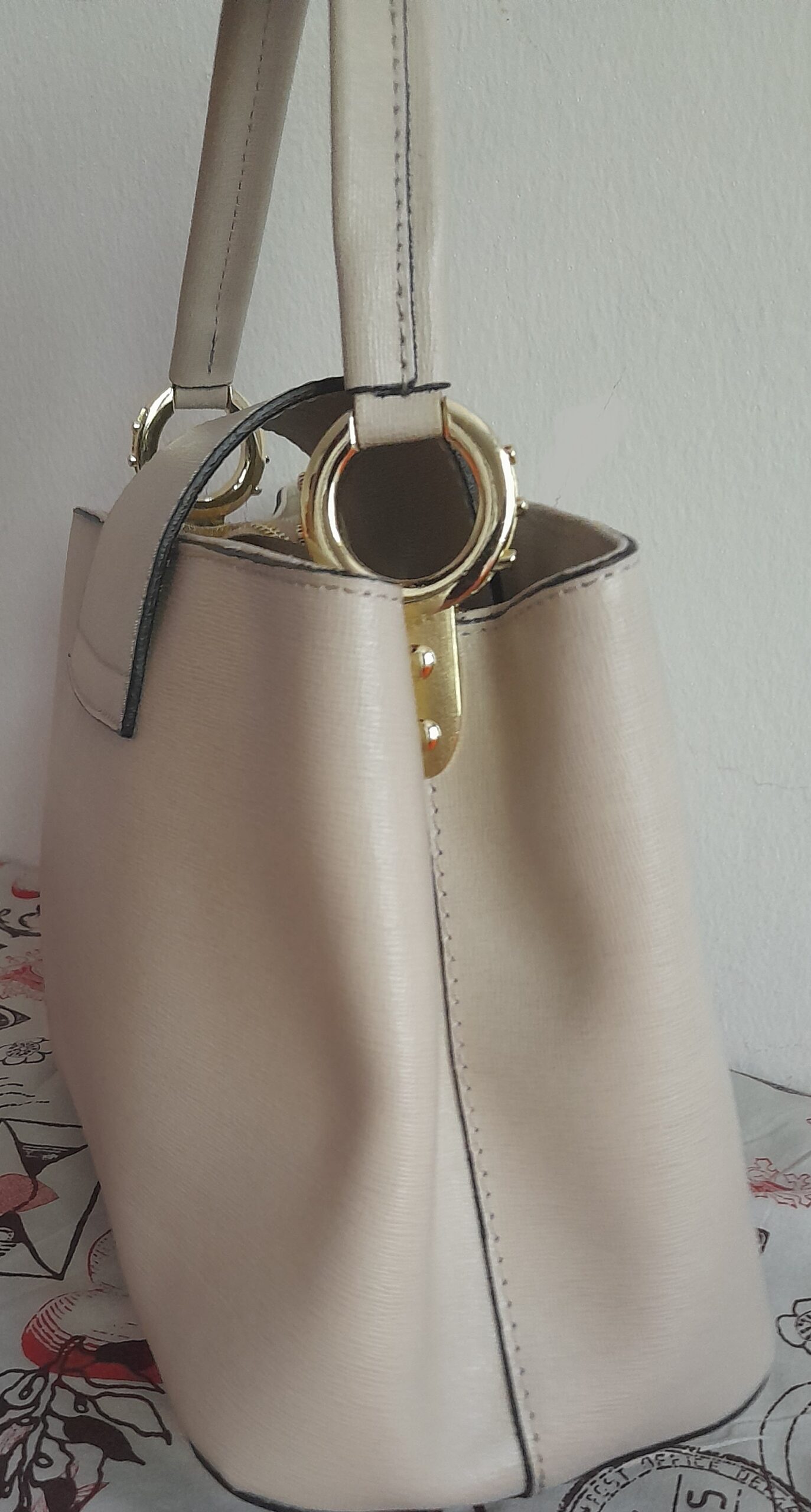 Sac à main BELLA en cuir de veau beige – Image 7